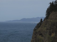 looking-north-from-cape-meares-towards-neahkahnie-mountain_26126690670_o